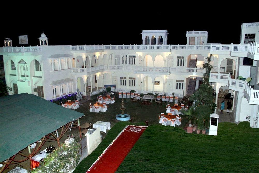Отель Jaipur Darbar Экстерьер фото