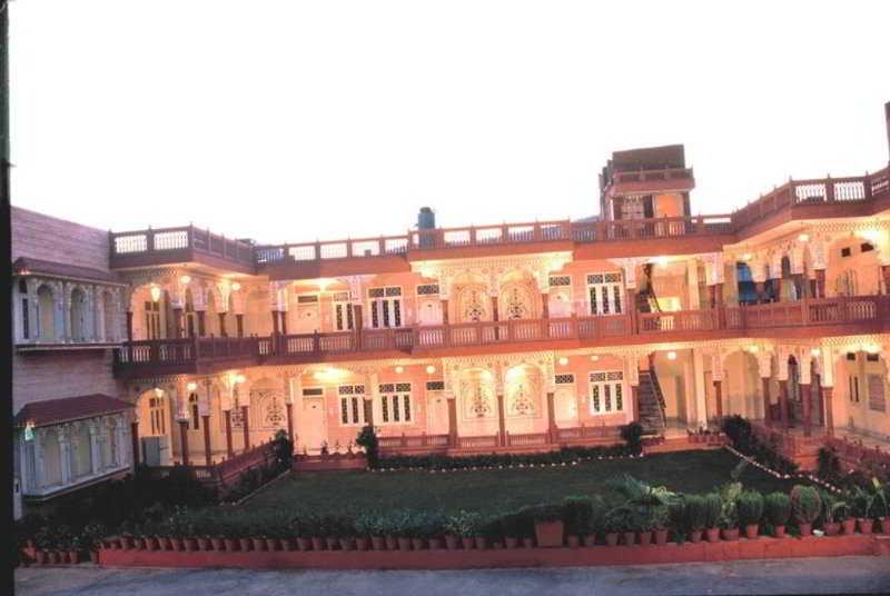 Отель Jaipur Darbar Экстерьер фото