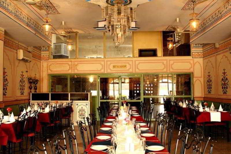 Отель Jaipur Darbar Экстерьер фото